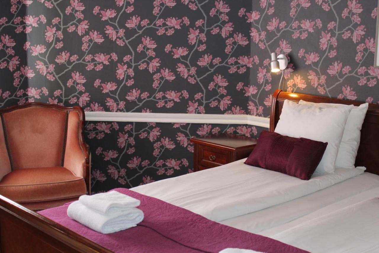 Hotel Pensionat Granparken นอร์แทเลีย ภายนอก รูปภาพ